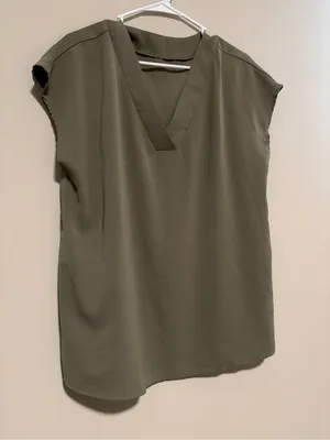 Women's V-Neck Cap Sleeve Top - Olive thumbnail 1