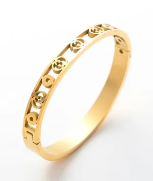 Timeless Elegance Gold Luxe Icon Cuff thumbnail 1