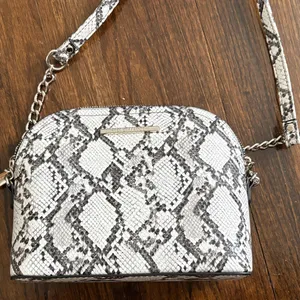 Steve Madden Black and White Snake Print Crossbody Bag thumbnail 1