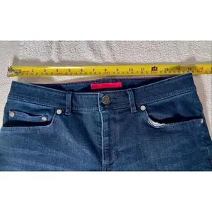 L.L. Bean Denim Shorts Women’s Size 4 Blue thumbnail 4