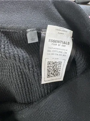 Fear of God Essentials Womens Waffle Boy Short size large thumbnail 4