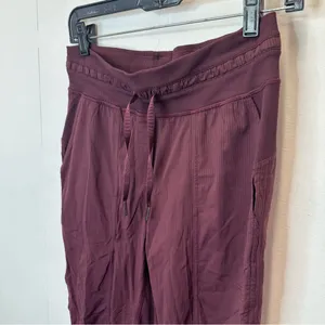 Lululemon Athletica Size 4 Dance Studio Jogger Burgundy thumbnail 4