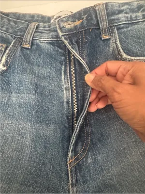 Zara Women's Wide Leg Raw Hem Jeans New No Tags Size 4 Medium Wash thumbnail 4