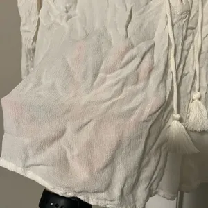 Hollister Cream Long Sleeve Relaxed Blouse thumbnail 2