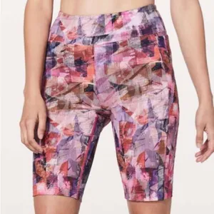 Lululemon On Pace Short 10" Inseam Sun Dazed Multi Pink Size 4 thumbnail 1