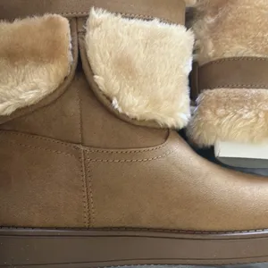 Brand new boots 5 1/2 Size 5.5 thumbnail 2