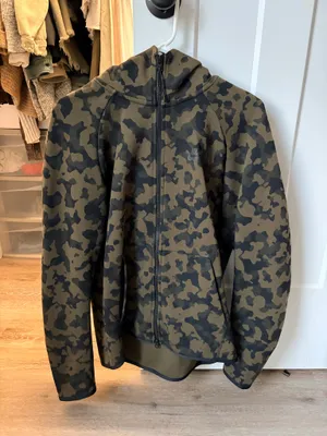 Nike Men's Camouflage Zip-Up Sweatshirt Jacket thumbnail 1