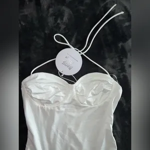 Princess Polly Maddie Bodysuit in White Size 6 New with tag thumbnail 6