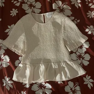 Line & Dot Beige Peplum Ruched Top Size Small thumbnail 1