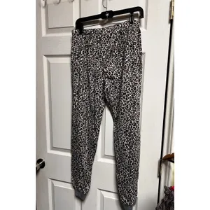 Secret Treasures Womens Leopard Print Pajama Jogger Pants Grey Tan Size M 8-10‎ thumbnail 2