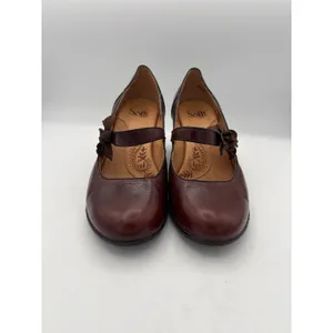 Women’s Söfft Size 8.5 Orangey Brown Leather Dance Shoes thumbnail 2