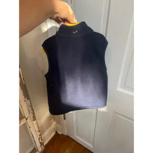 Vineyard‎ Vines kids small Navy Full Zip Sleeveless Fleece Vest thumbnail 3