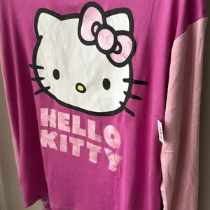 Sanrio Disney Hello Kitty Women's Lounge Top and Pants thumbnail 4