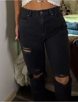 Black American Eagle Jeans Outfitters Distressed thumbnail 4