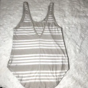 Lululemon tank top size 4 thumbnail 4