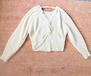 American Eagle Soft Fuzzy Sweater Cream Long Sleeve Twist Back Pullover Size S thumbnail 4