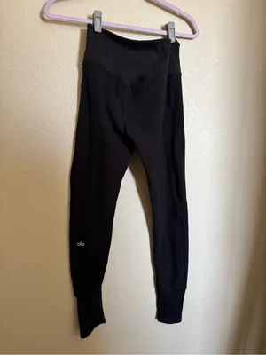 Alo Alosoft Lounge Leggings Size Medium in Black Rib Yoga Athleisure thumbnail 6
