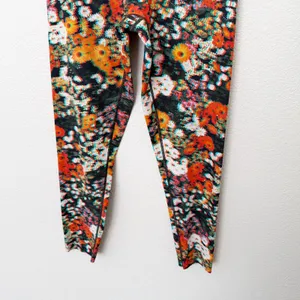 [Aerie] Offline Pixelated Floral Print Shadow 3D High Rise Leggings Size Large L thumbnail 7