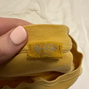 Brandy Melville John Galt Yellow Short Sleeve Top One Size thumbnail 3