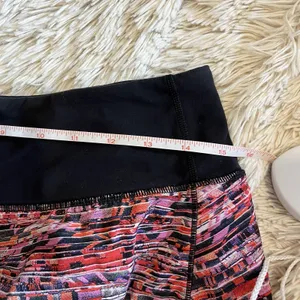 Lululemon Speed Up Shorts Women’s 6 Black Multi Low Rise 2.5” Lined Running thumbnail 5