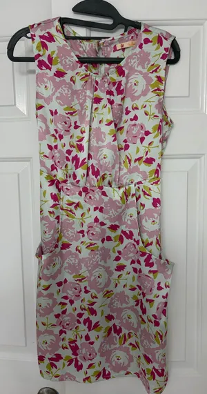 Pink and white floral summer dress with pockets thumbnail 1