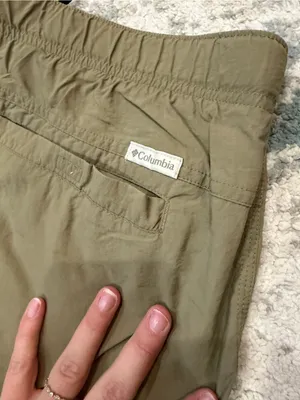 Columbia Men’s XL Khaki Cargo Shorts 9” Inseam thumbnail 5