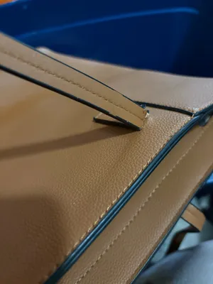 Source Unknown Tan Crossbody Tote with Gold Accents thumbnail 6