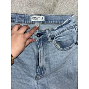 Abercrombie‎ & Fitch the ankle straight ultra high rise jeans size 26/2 thumbnail 4
