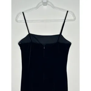 Dressbarn Collection 1990s Black Velvet Embroidered Gown formal sexy 6 thumbnail 10