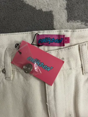 Low Rise Jeans thumbnail 4
