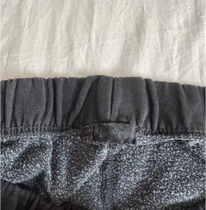 Brandy Melville Rosa Sweatpants thumbnail 3