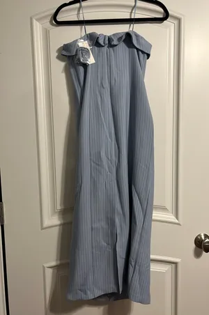 Abercrombie Strapless Tailored Midi Dress thumbnail 3