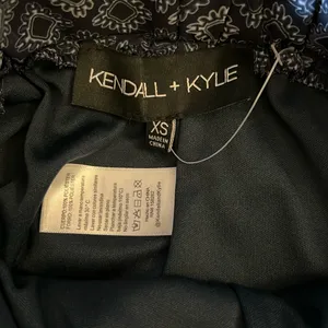 Kendall + Kylie Size XS Ruffled Boho Skort thumbnail 6