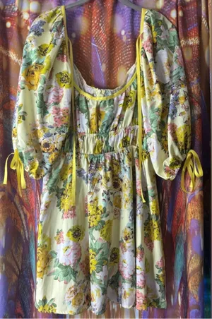 Yellow Floral Puff Sleeve Mini Dress✨ Size L thumbnail 1
