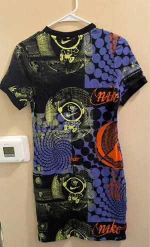 Nike Essential Rave Bodycon S/S Dress Graphic Print Women Medium Large Runs Small thumbnail 7