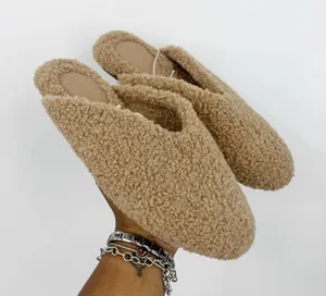 Universal Thread Fuzzy Loafers Sandals Women's Size 8 Boho New Without Tag thumbnail 1