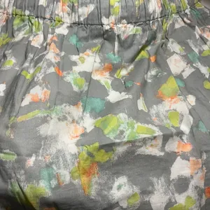J. Crew 100% Cotton Elastic Waist Pockets Gray Floral Mini Skirt Size Small thumbnail 3