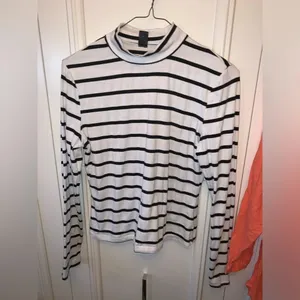 Set 2 Womens size XL shirts tunic/mock neck‎ thumbnail 4
