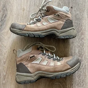 L.L Bean Hiking Shoes thumbnail 7