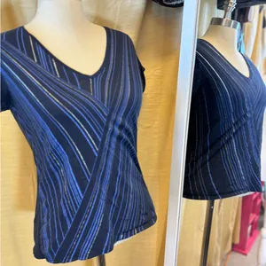 Tahari Dark Blue‎ V-Neck Top with Linear Design thumbnail 3