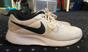 White Sneakers thumbnail 3