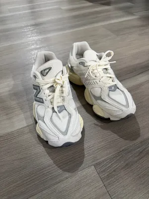 9060 New Balance Sneakers Women’s thumbnail 2