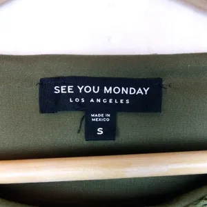 See You Monday Textured Scrunch Top Womens S Olive Green Long Sleeve Grunge 90s thumbnail 5