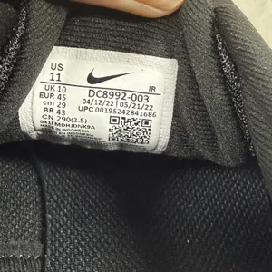 Nike Revolution 6 FlyEase Black White Womens Running Shoes DC8992-003 Size 11 thumbnail 4