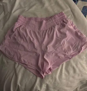 Lululemon 2.5" Shorts Hotty Hot thumbnail 1