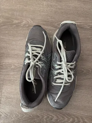 Grey Sneakers Sz.9 running shoes or athletic shoes thumbnail 7