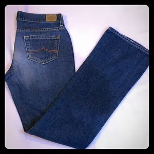 Size 4 Regular Old Navy Denim Blue Jeans Boot-cut thumbnail 2