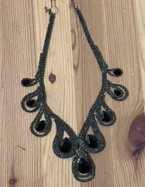 Silver Rhinestone necklace thumbnail 2