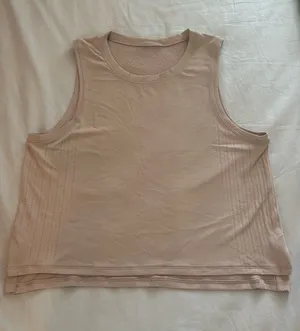 Lululemon Tank thumbnail 1