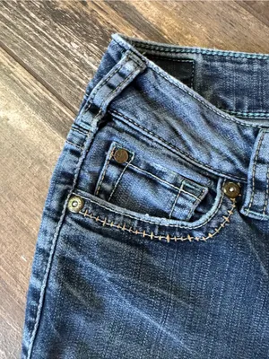 Distressed Suki Silver Jeans Medium Blue Bootcut Jeans size 27 thumbnail 9